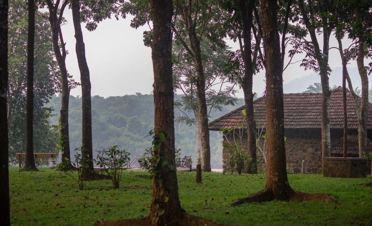 Quiet By The River- Cgh Earth Thodakayam 외부 사진